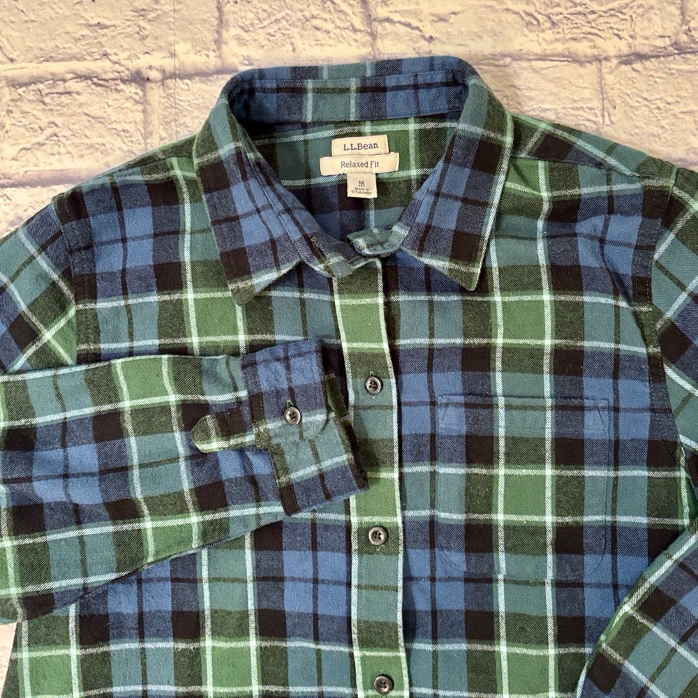 LL Bean Plaid Flannel Button Down Shirt Relaxed Fit Green Blue Petite Medium